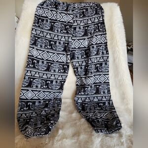 Free With Bundle Kids blk/white elephant pants